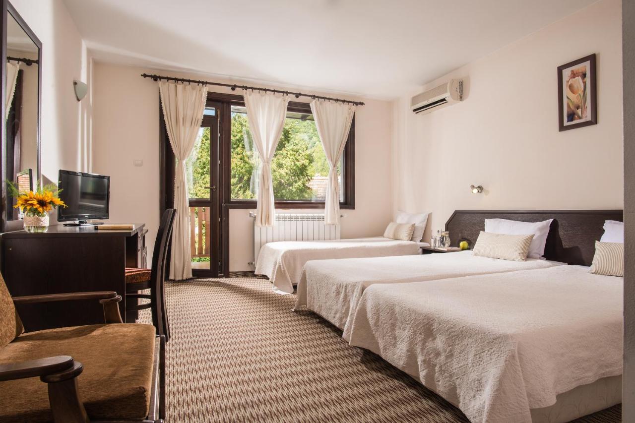 Family Hotel Bile Beli Osŭm 외부 사진