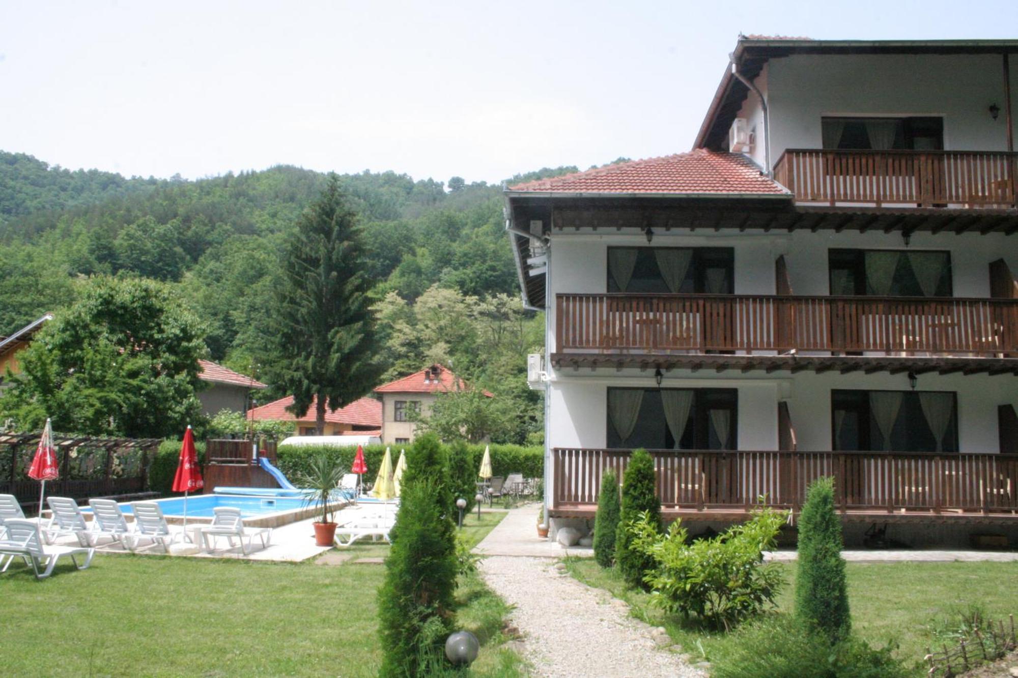 Family Hotel Bile Beli Osŭm 외부 사진