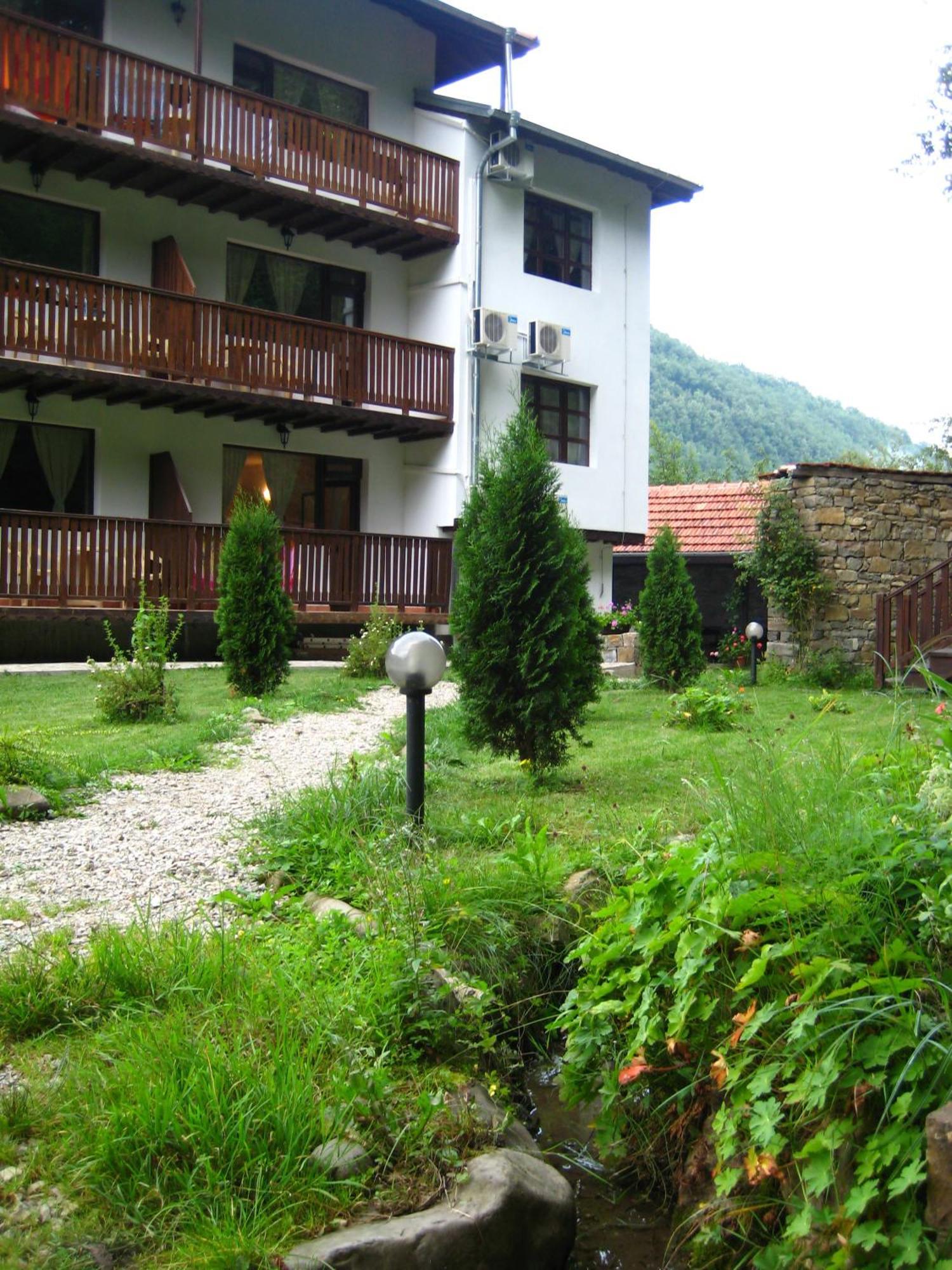 Family Hotel Bile Beli Osŭm 외부 사진