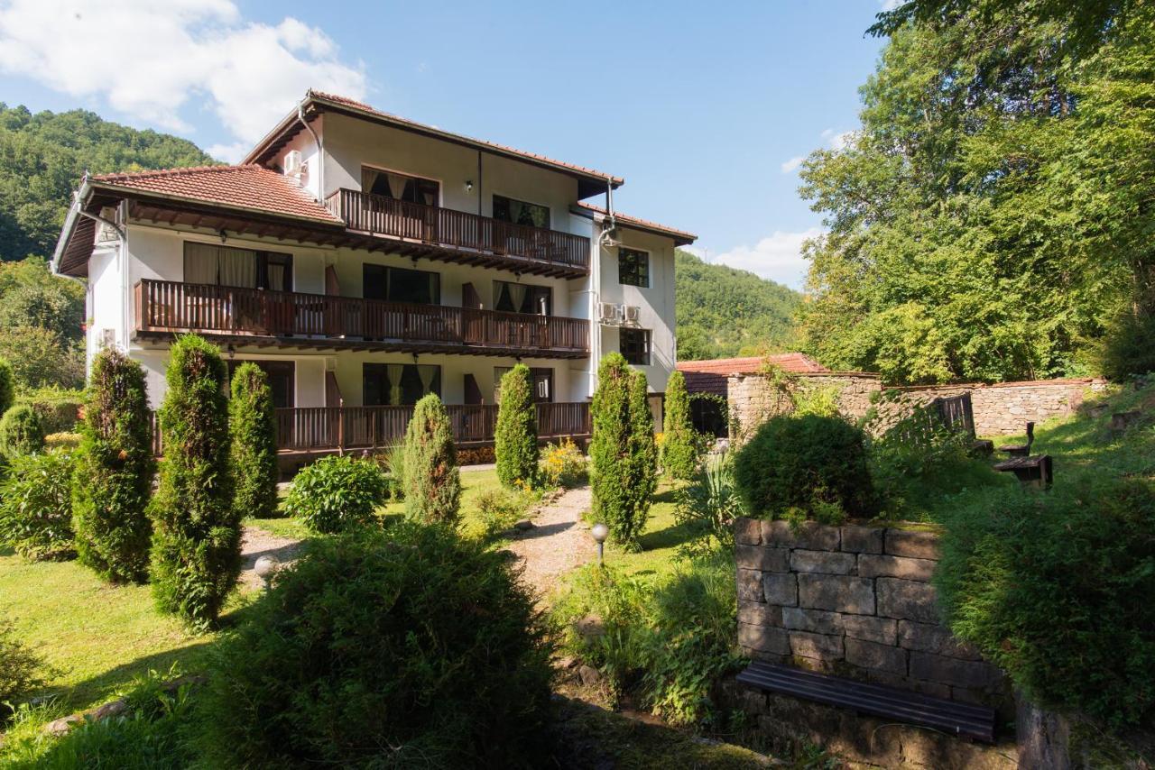 Family Hotel Bile Beli Osŭm 외부 사진